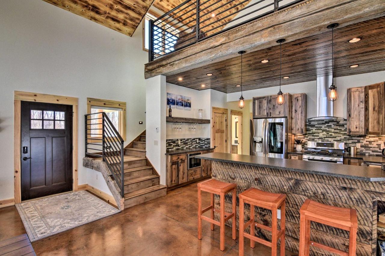 Riverfront Home With Bbq 2 Mi To Downtown Gunnison! Exterior photo